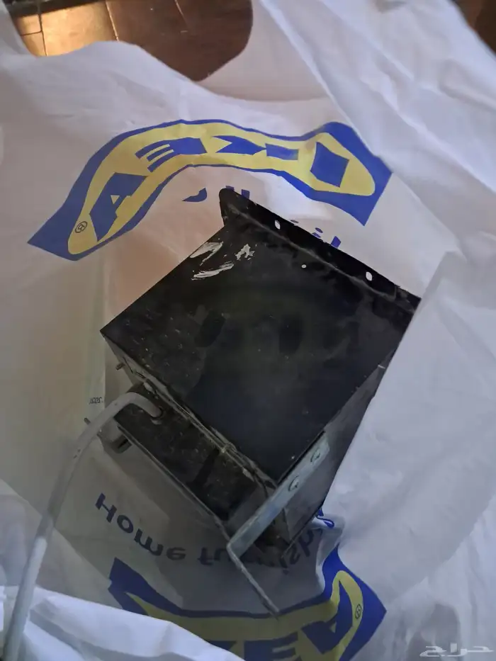 شفاط مطبخ مع التوصيله الخارجيه وثلاجه ثلا رفوف 0