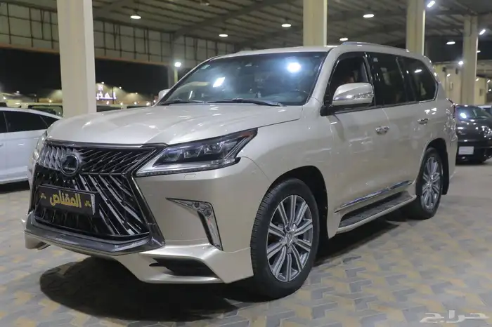 جيب لكزس LX570موديل 2017 فل كامل 1