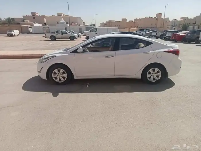 هونداي إلنترا 2016 18