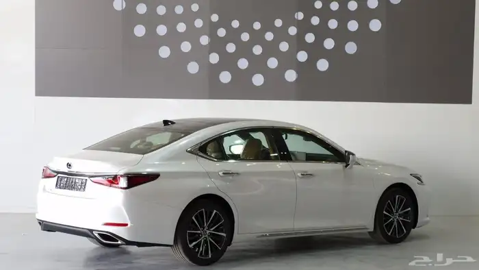 متوفر لدينا لكزس ES350فئة النص فل CCوارد قطر 2