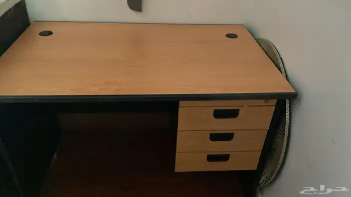 مكتب للبيع 1
