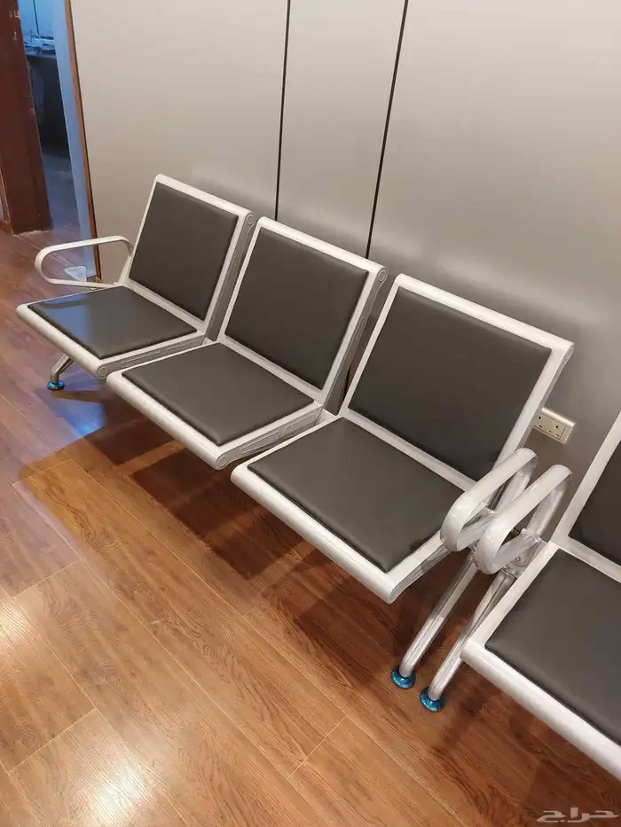 كرسي انتظار 3 أشخاص كروم عالي الجودة بسعر منخفض 0