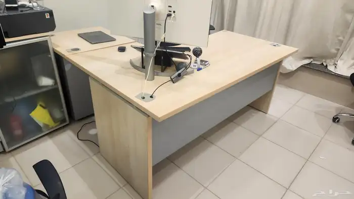 مكتب ايطالي 0
