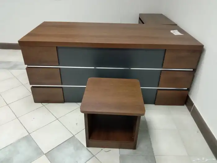 Comfort and style for your workspace Elevate your office 10