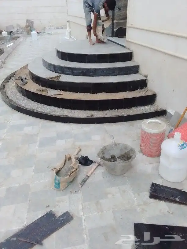 معلم بلاط بجميع انوعها اتصل نصل باقرب وقت رقم جول93 05560659 4