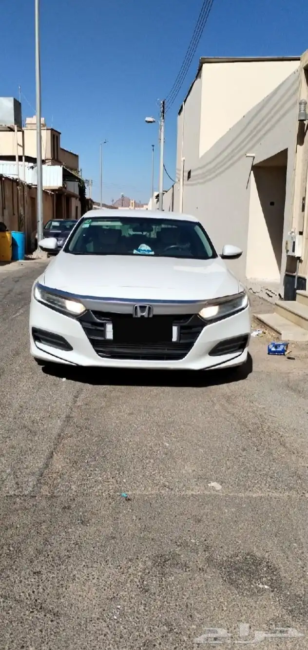 موتر اكورد ستاندر 2018 ممشى 400k وشي مافيها شي عاديه 0