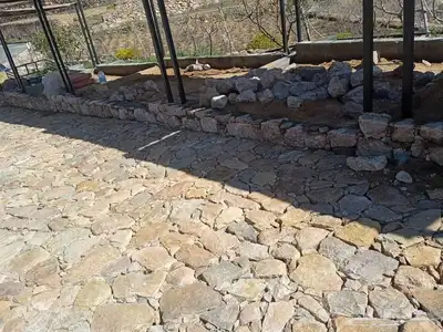 معلم حجر كبير وسغير 9