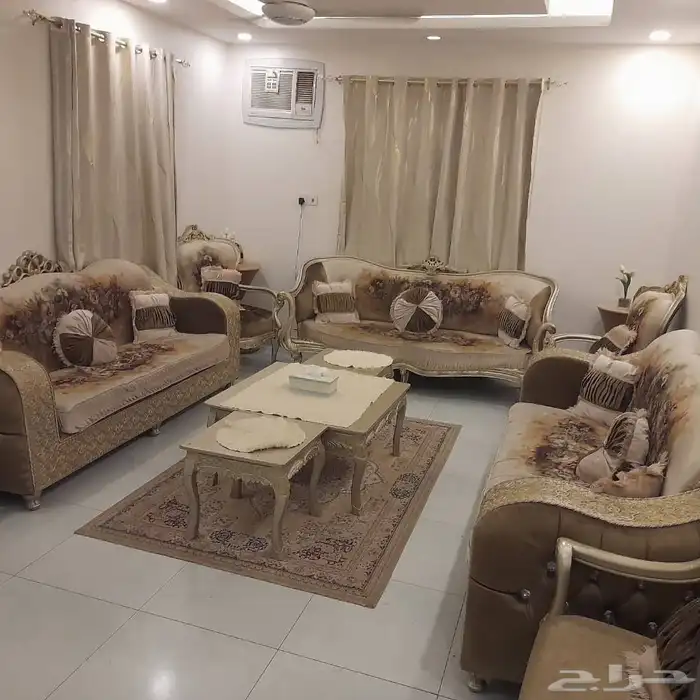 كنب يسع 11 شخص 3 كنبات ثلاثه أشخاص و2 كرسي مفرد البيع مستعجل 3