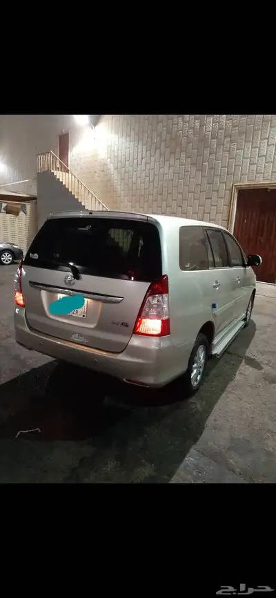 تويوتا اينوفا 2014 1