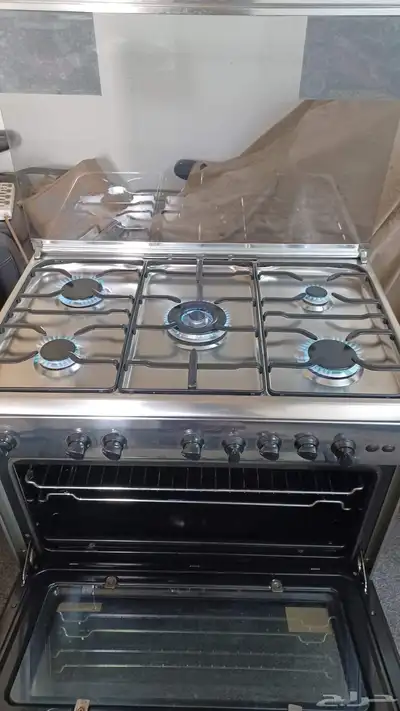 For sell 5 barnar cooking range  Italy  60 90 3