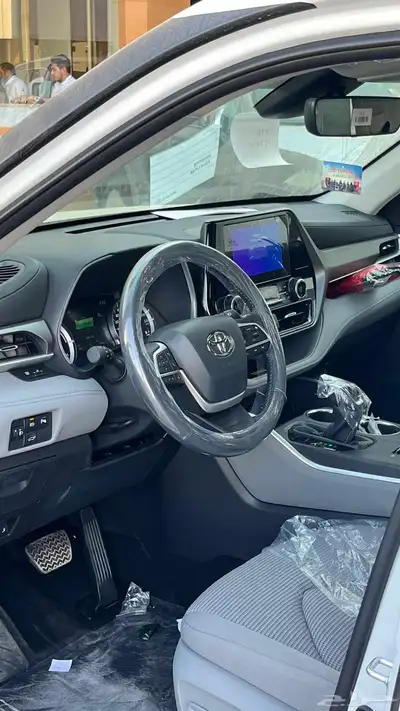 تويوتا هايلندر موديل 2025 الفئة GLE (4X4) 5