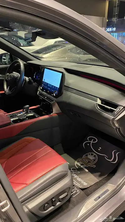 Lexus RX500 H 7