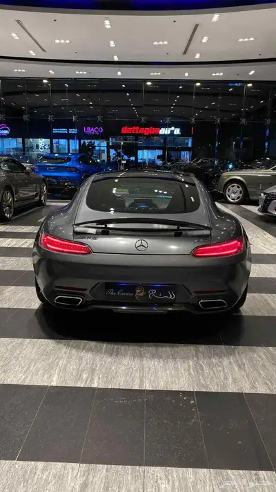 Mercedes AMG GT 5