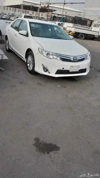 كامري 2014 اللون ابيض 1