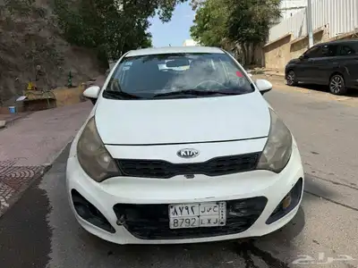 سيارة للإيجار كيا ريو 4