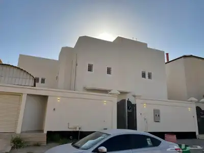 للايجار دور علوي بحي النهضه 0
