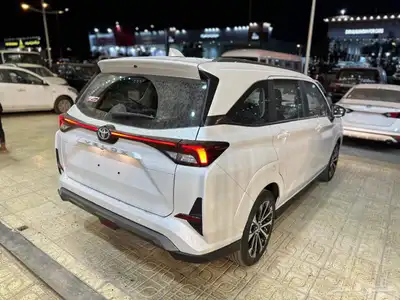 تويوتا فيلوز GLX 2