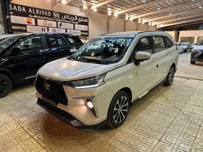 تويوتا فيلوز GLX 7