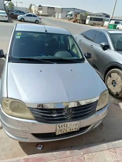 رينو لوجان 2012 0