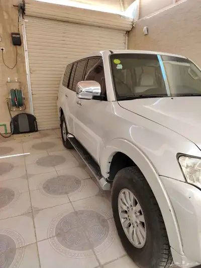متسبوبيشي بيجيرو مديل 2015 1
