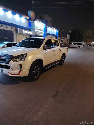للبيع ايسوزو ديماكس موديل 2020 3
