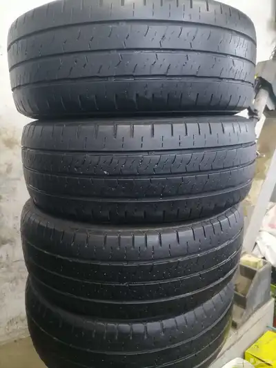 كفرات مستخدم نظيف كوري مقاس 235 65 16 1