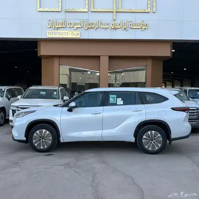 تويوتا هايلندر موديل 2025 الفئة GLE (4X4) 3