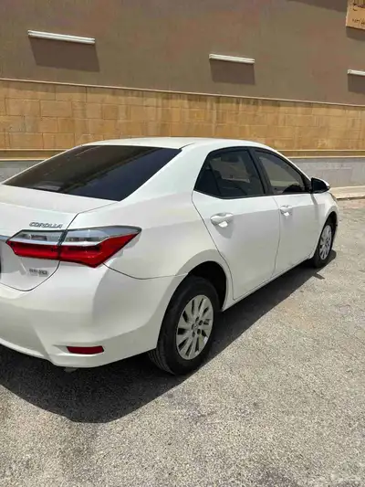 تويوتا كرولا 2018 استاندر 9