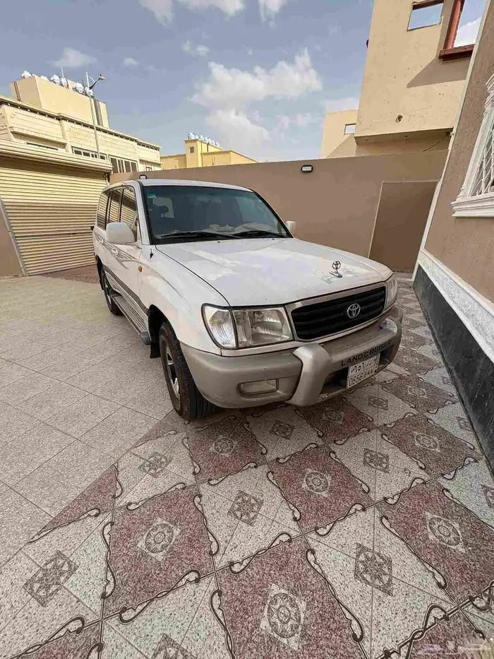 للبيع لاندكروزر موديل2002وكاله 8