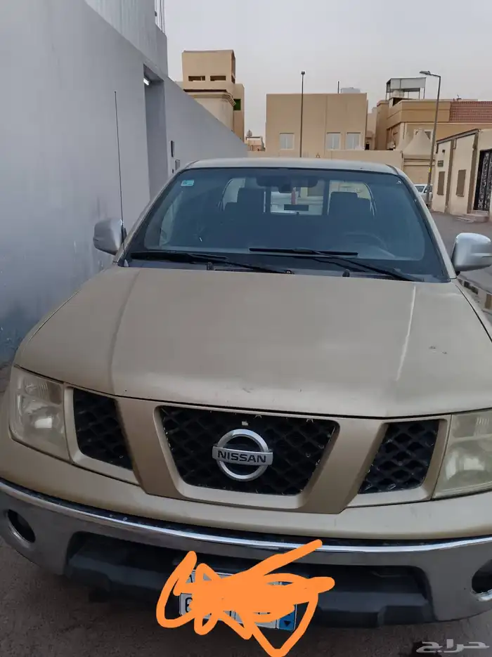 نيسان نافارا 1