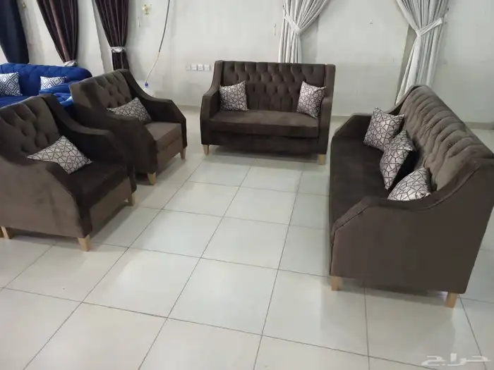 طقم كنب فاخر للمنزل مريح للجلوس متوفر 18