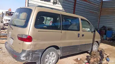 باص 2003 ديزل قير عادي ع الشرط 2