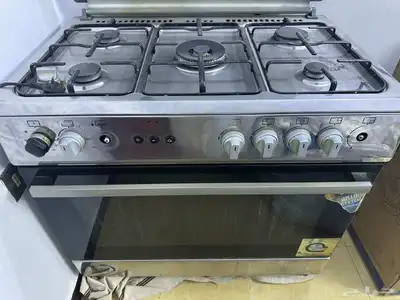الاغراض الموجوده كنب حرف L ثلاجه كبيره فريزر صغير ومسند ارضي 10