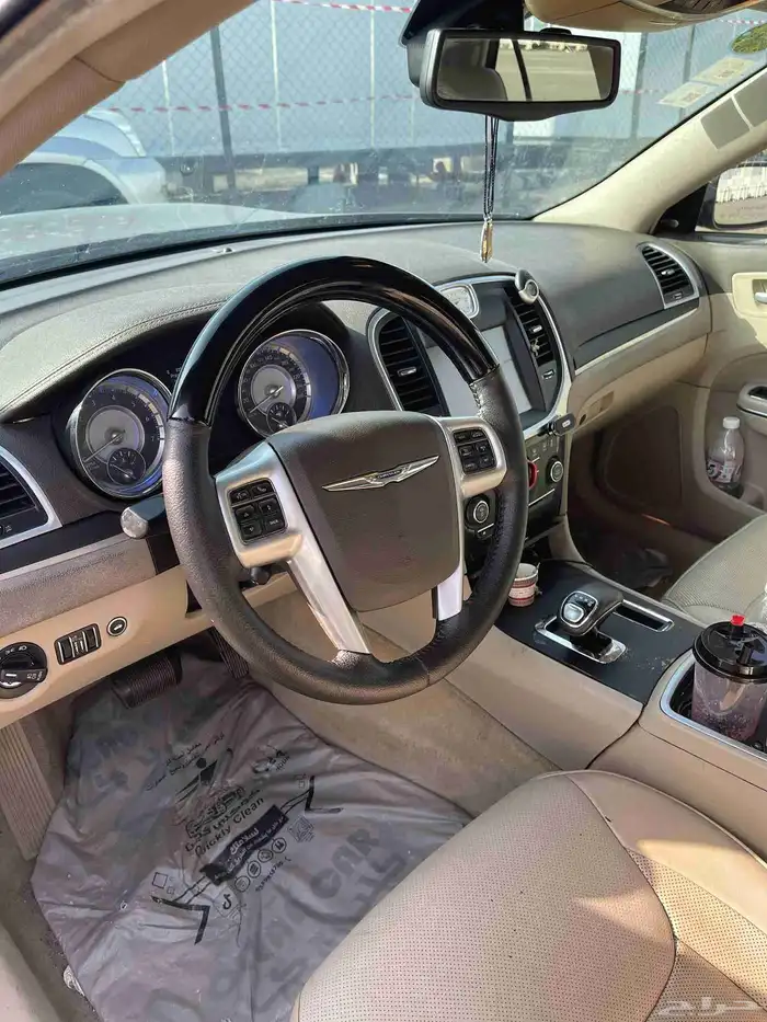 كرايزلر فل كامل V6 2014. للبدل المناسب 6