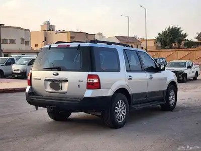 فورد اكسبديشن دبل 2012 بحالة ممتازة 4