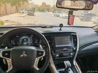ميتسوبيشي مونتيرو للتنازل 0