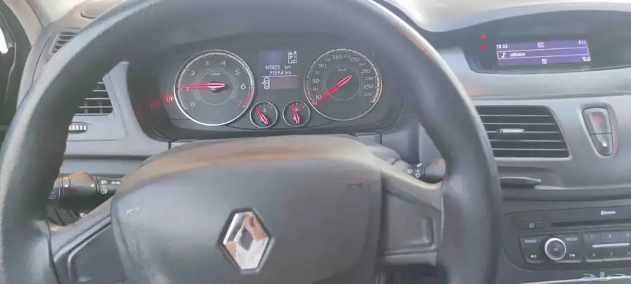 6 سلندر 2500cc الممشى 167000 7