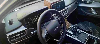 سيارة SUV للايجار الشهرى 7