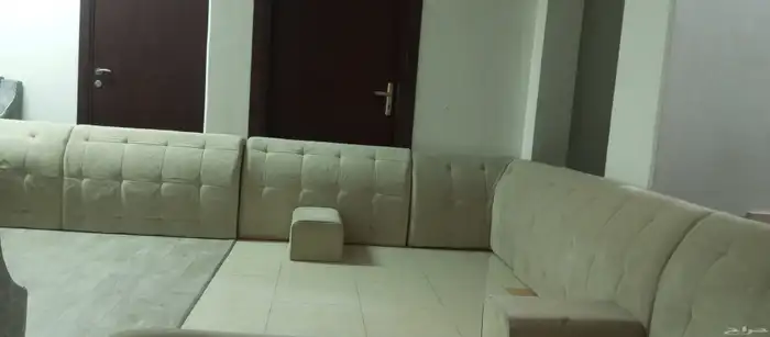 مساند ثمانيه واربع مراكي نظيفه اللون بيج 3
