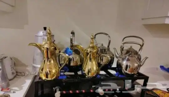 يوجد لدينا قهوجين وصبابين 2