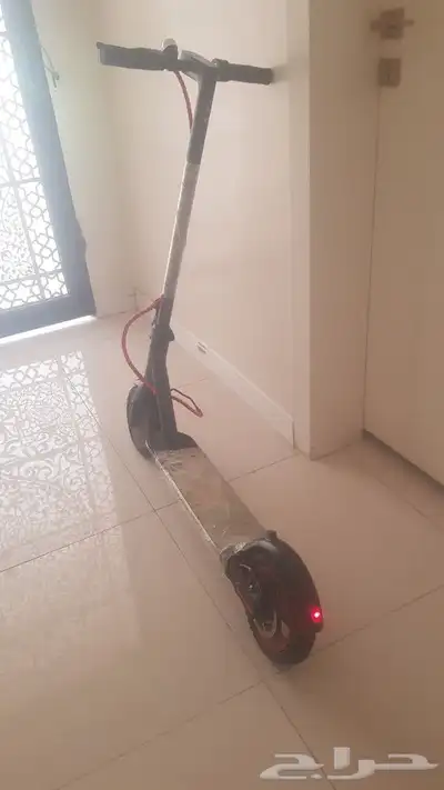 سكوتر للبيع سكوتر بحاله نظيفه جدا ولا يشتكي من شيء البطاريه 2