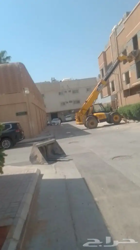 رافعه جي سي بي بوم لرفع مواد البناء يوميه وشهري وشغله 0