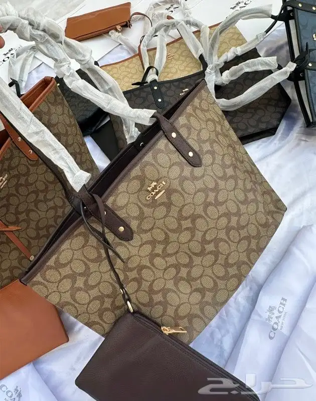 شنط كوتش   شنط سيلين   الخ للجامعه 16