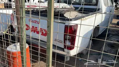 قطع غيار ايسوزو و مستبيشي تشليح 1