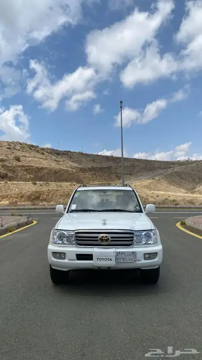 صالون لاندكروزر موديل 2006 4