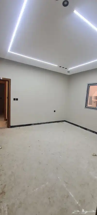 شقة ممتازة وفاخرة للبيع بالجبيل العزيزية 2