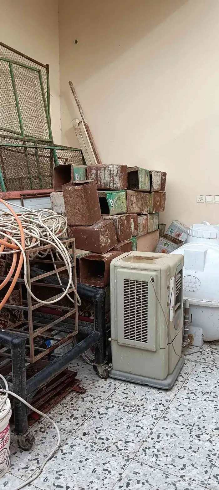تنك ومحاكر للبيع للحمام والدجاج وشبوك بقلاوة وزنق وفيبر قلاس 3