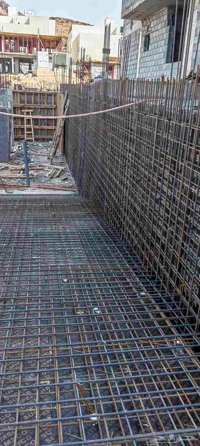 مقاول خرسانات (عظم)   متخصصون بأعمال الحداده والنجارة 2