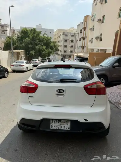 سيارة للإيجار كيا ريو 2