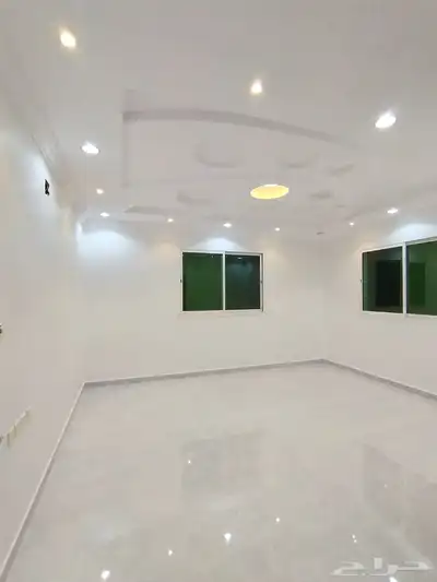 دور ارضي عوائل للايجار في حي العارض 3